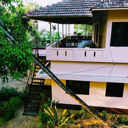 Bella Beach Villa Mararikulam Exterior photo